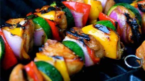 Make your Yummy Honey's Chicken Kabobs